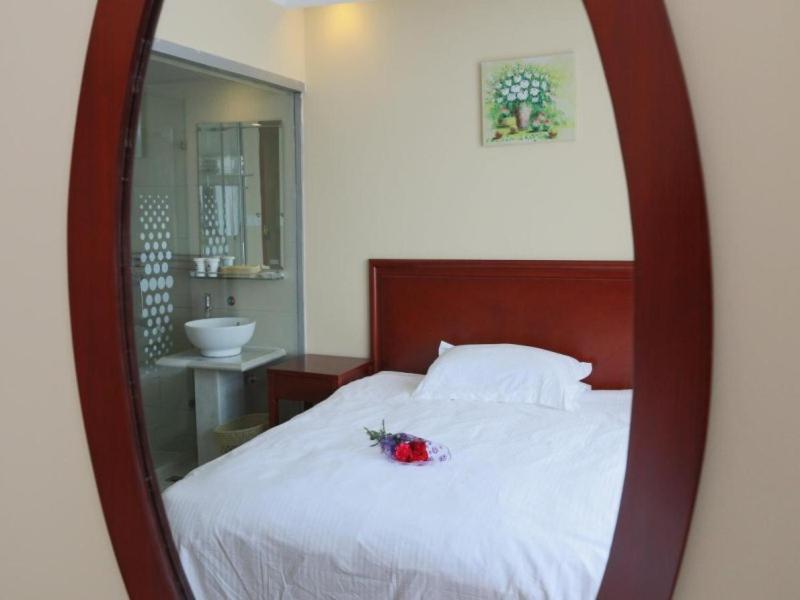 Greentree Inn Shanghai Pudong Airport Huaxia East Road Railway Station Shell Hotel Buitenkant foto