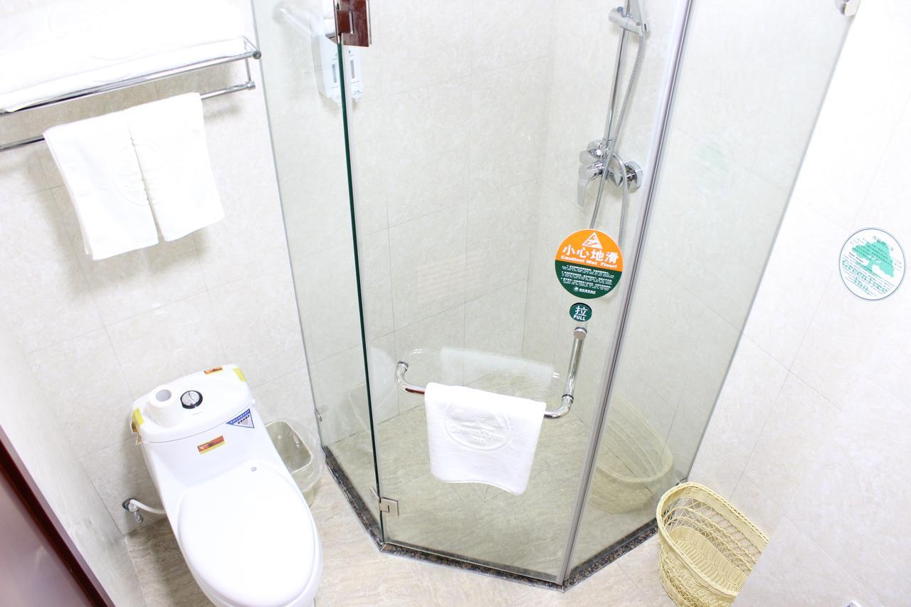 Greentree Inn Shanghai Pudong Airport Huaxia East Road Railway Station Shell Hotel Buitenkant foto