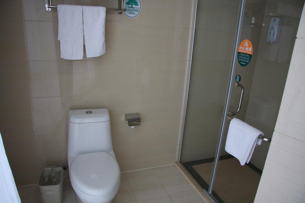 Greentree Inn Shanghai Pudong Airport Huaxia East Road Railway Station Shell Hotel Buitenkant foto