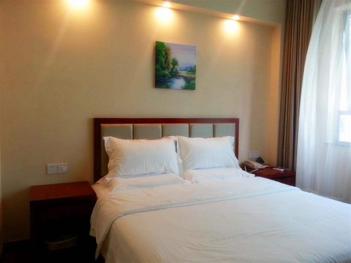 Greentree Inn Shanghai Pudong Airport Huaxia East Road Railway Station Shell Hotel Buitenkant foto