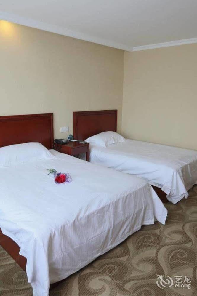 Greentree Inn Shanghai Pudong Airport Huaxia East Road Railway Station Shell Hotel Buitenkant foto