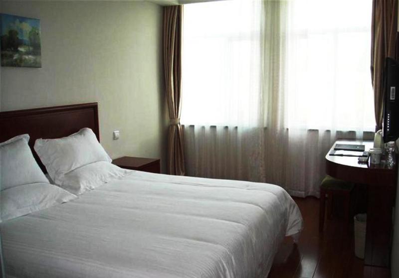 Greentree Inn Shanghai Pudong Airport Huaxia East Road Railway Station Shell Hotel Buitenkant foto